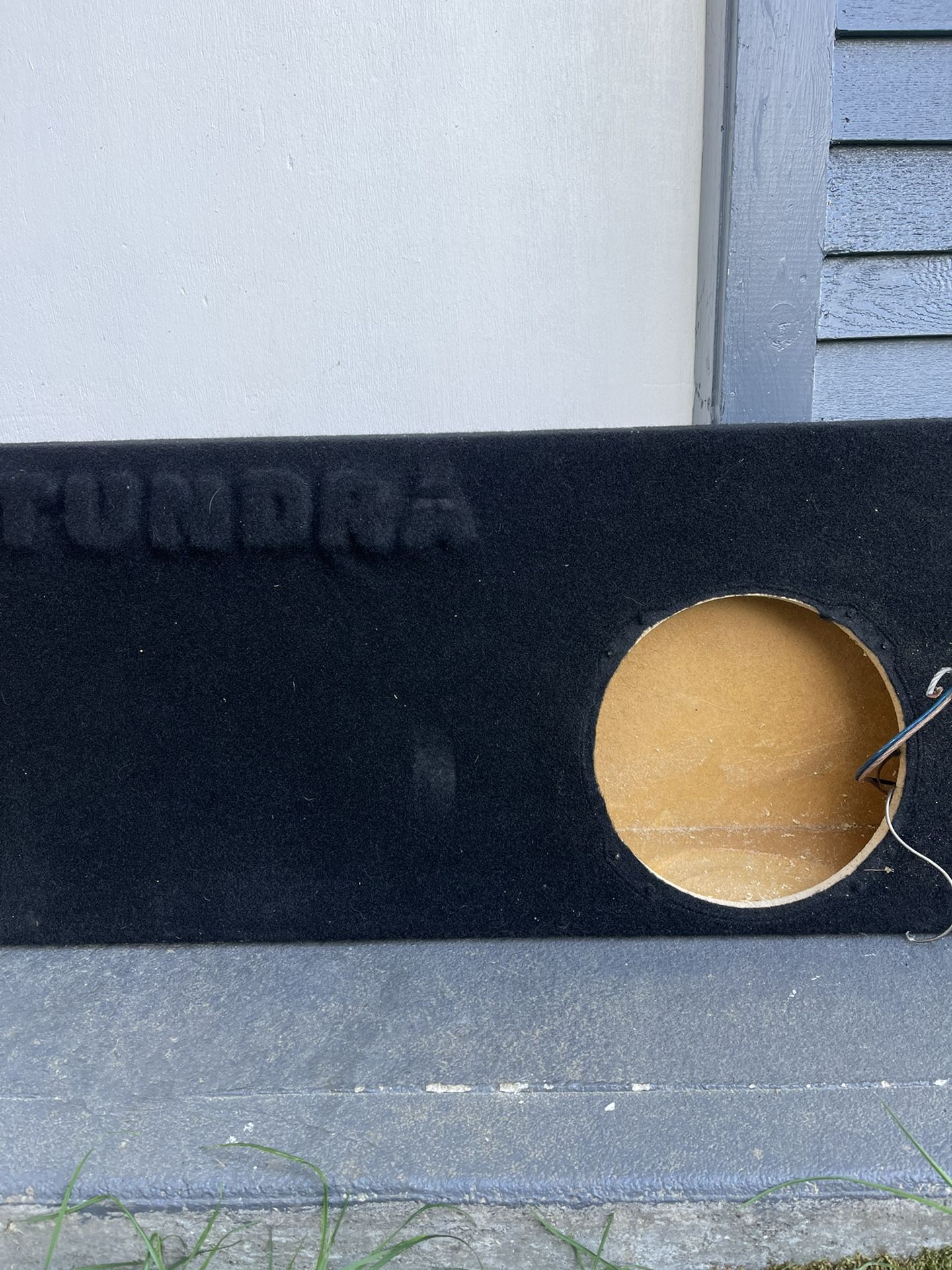 Tundra TW3 10 Inch Custom Subwoofer Box