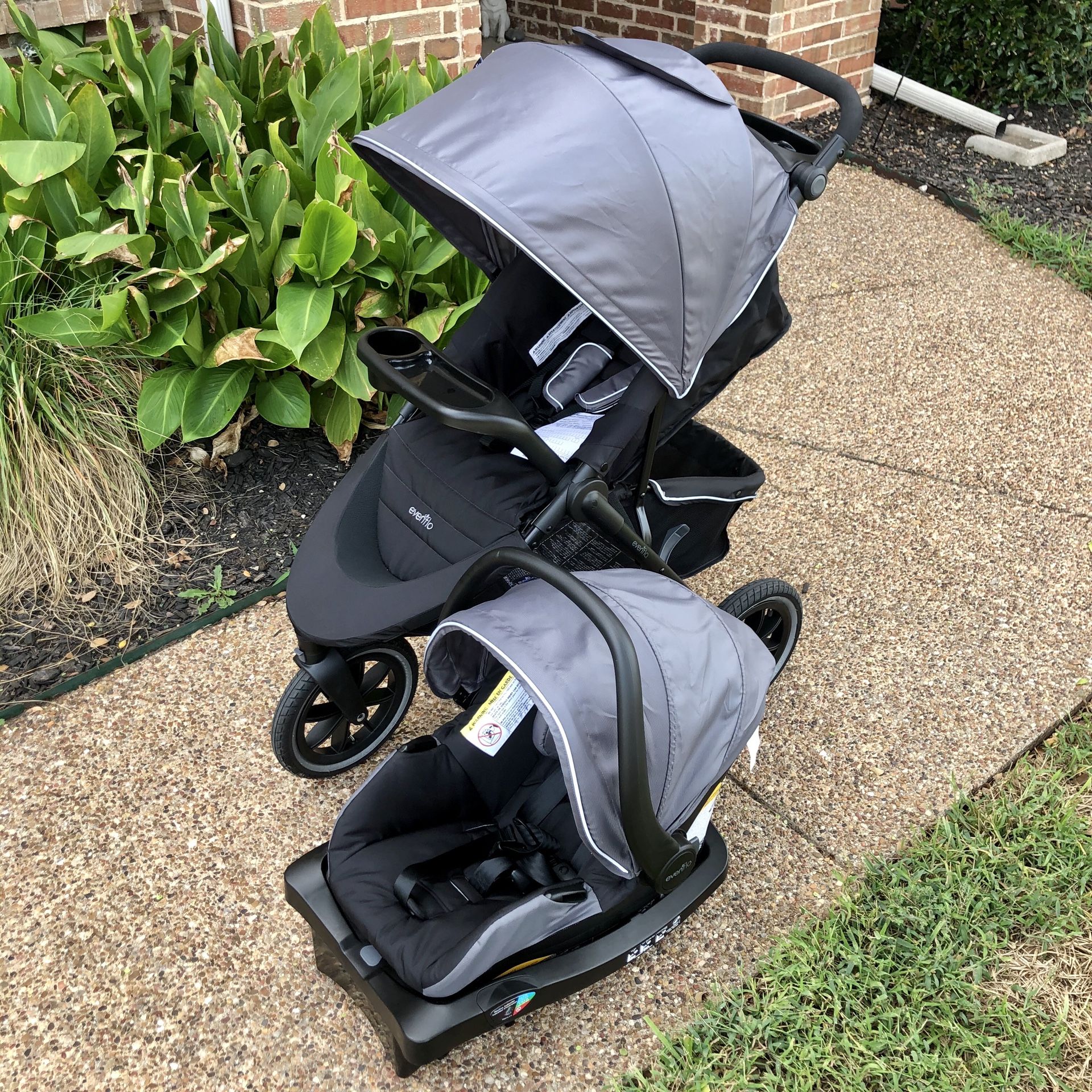 Evenflo Stroll & Jog Travel System w/ Car Seat