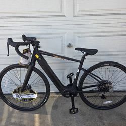 ozark tElectric bike size 29 brand new $1000