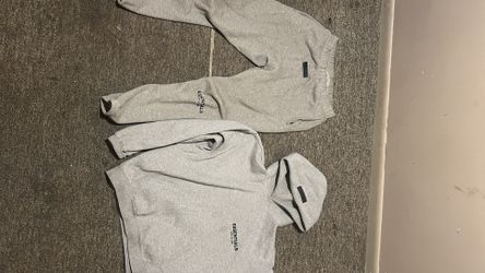 Essentials Set