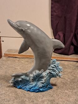 Dolphin insent