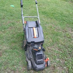 Used Scott's 20v 4.0ah 14in Includes Battery With Charger