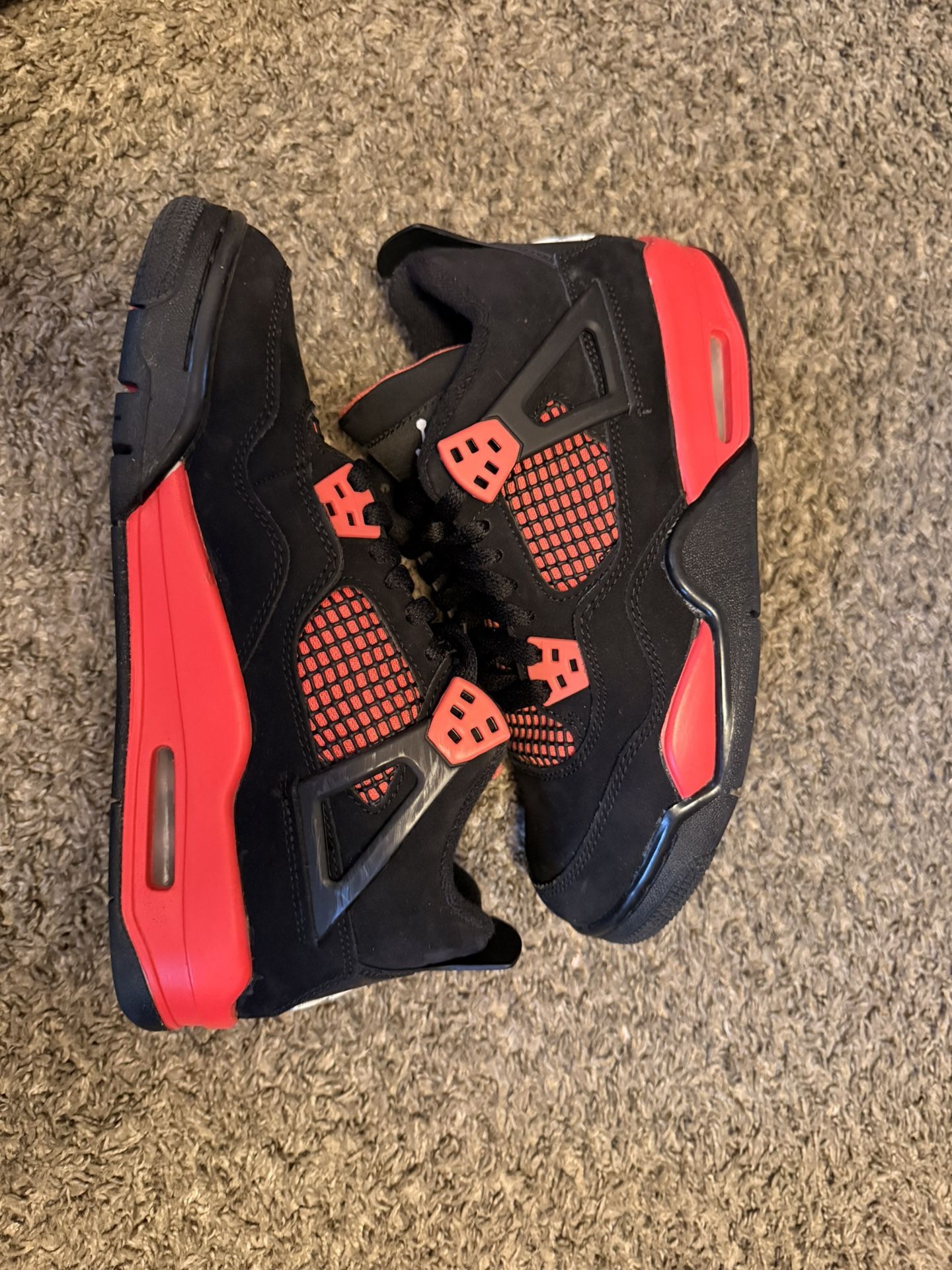 Air Jordan 4 Retro "Red Thunder" (PreOwned Excellent 