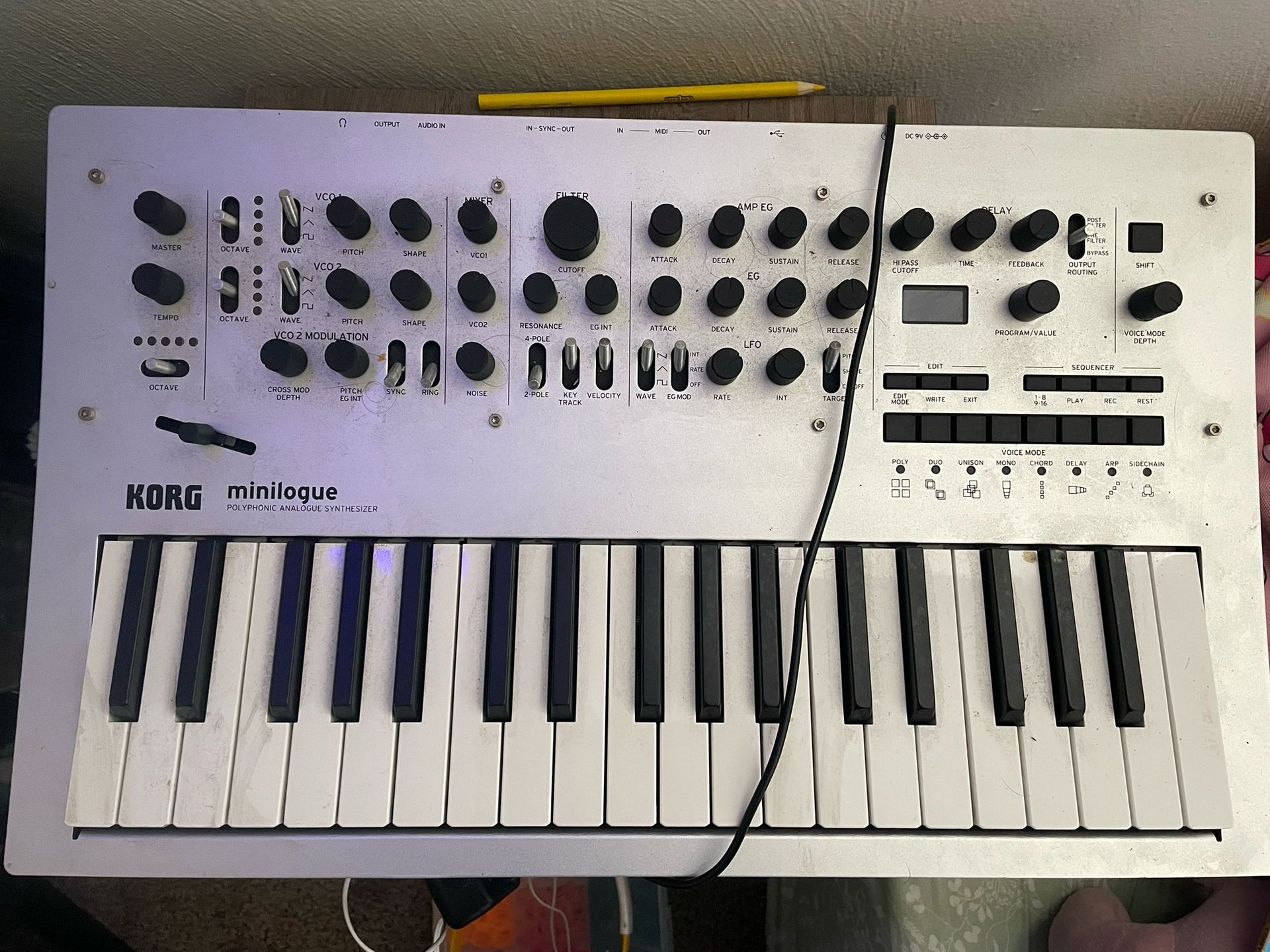 Korg Minilogue Synthesizer