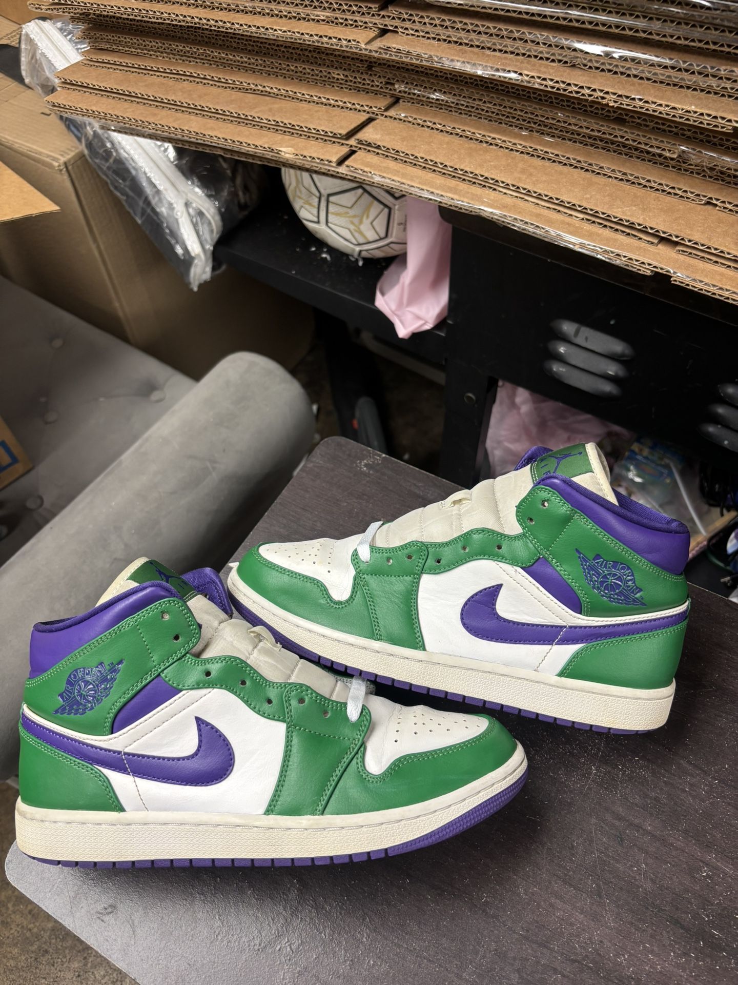 Air Jordan 1 Mid Incredible Hulk
