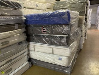 Twin mattress