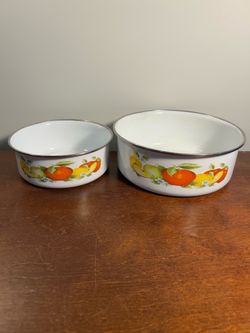 Vintage Tin Apple Print Serving Bowls (Set of 2)