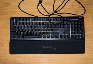 Keyboard With Arm Rest