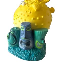 Disney Pixar Finding Nemo Bloat the Blowfish 2" PVC Figure Cake Topper Used  This Disney Pixar Finding Nemo Bloat the Blowfish 2" PVC Figure Cake Topp