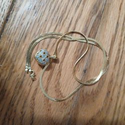 Gold Necklace With Pendant