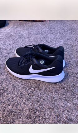 Women’s Nike  size: 9.5