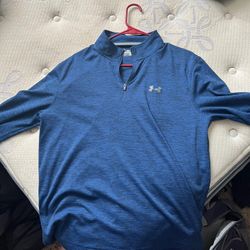Under Armour Pull Over 
