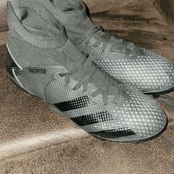 Adidas Predators Mens Sz 7 1/2