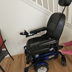 Motorized Jazzy Select G Scooter
