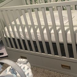 Grey Little Seeds Crib With Drawer