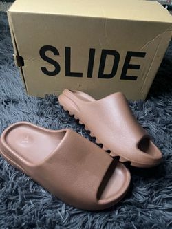 Flax Yeezy slides size 10
