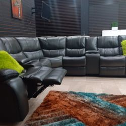 *Weekly Feature*---Madrid Stunning Gray Or Black Leather Reclining Sectional Sofas---Now $1099---Delivery And Financing🤝