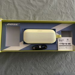 BOSE SoundLink Flex Portable Speaker Gen 2 - Brand New 