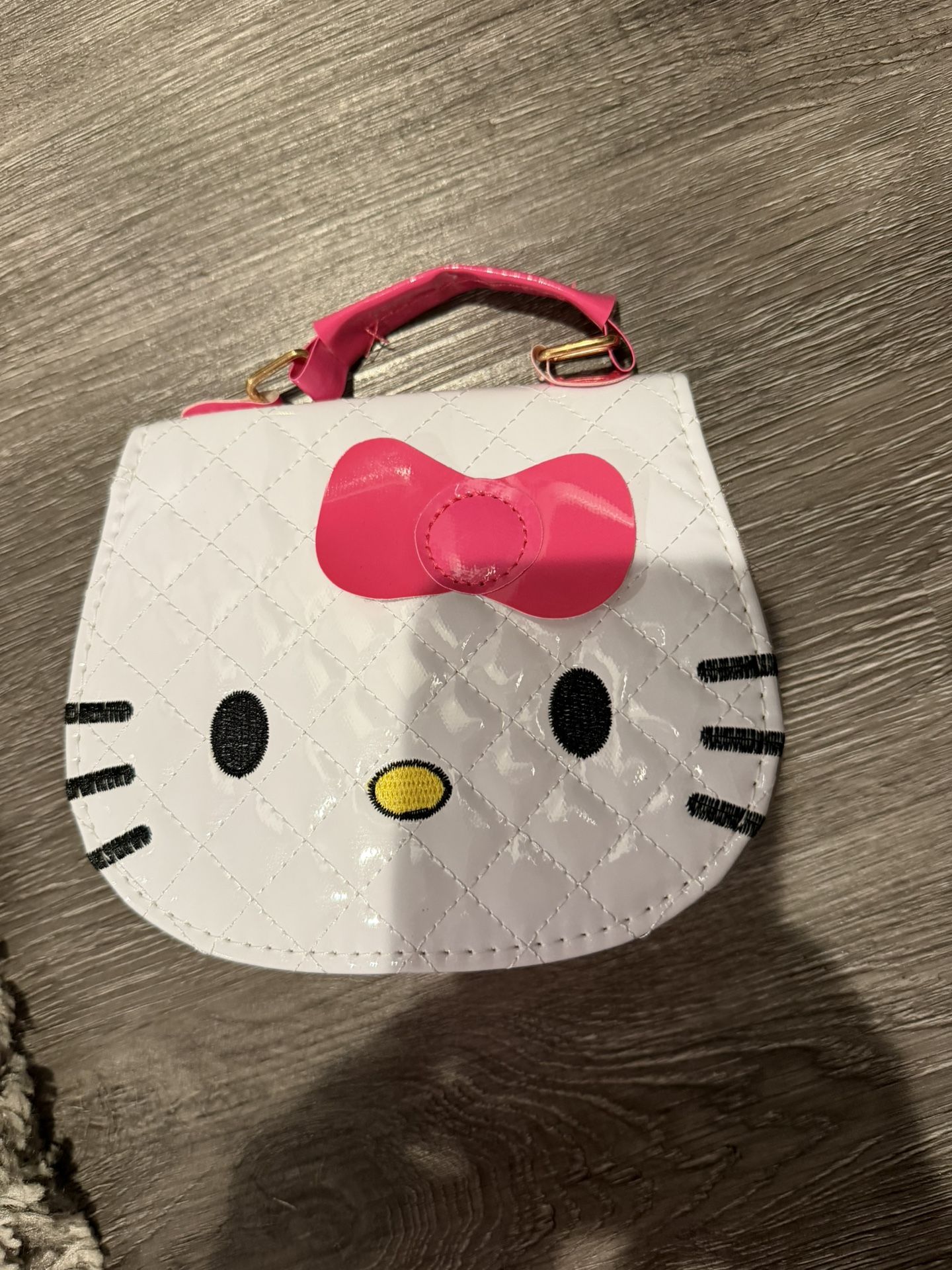 Hello Kitty Purse $3, Like New