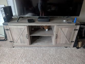 Entertainment center