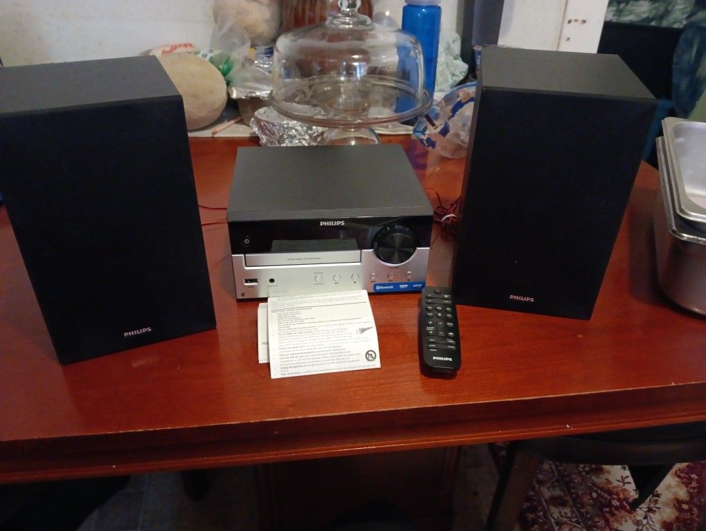 Philips Micro CD Player With Bluetooth System
