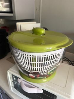 Vendo esta traste para las ensaladas