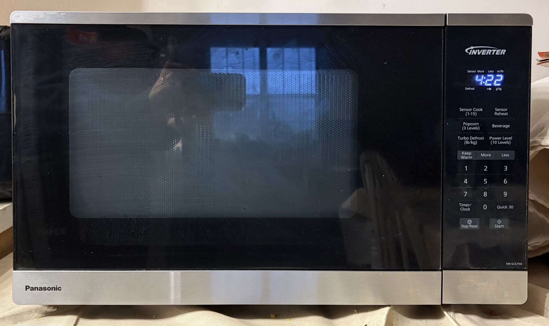 Panasonic 1.3 Cu. Ft. Inverter Microwave, 1200W