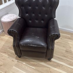 Reclainer Chair FREE