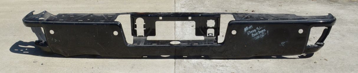 USED REF#M129 || 2014-2018 GMC SIERRA 1500 || REAR METAL BUMPER