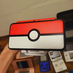 New Nintendo 2ds Xl Pokeball edition