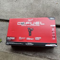 Milwaukee M12 Impact Surge 