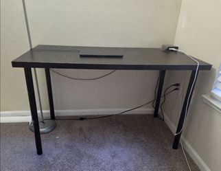 Black Desk – Lightweight & Easy to Move