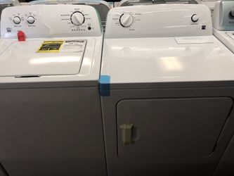 New scratch and dent kenmore high efficiency washer and dryer set. 1 year warranty