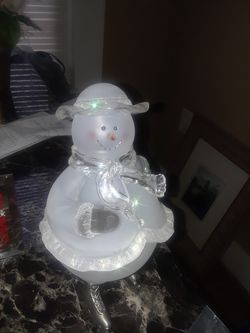 snowman on skate new