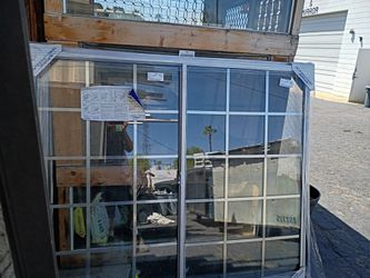 Aluminum window