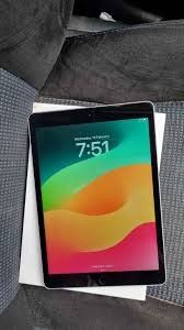 NEW APPLE IPAD 6 6TH GEN 128gb CELLULAR + WiFi + KEYBOARD CASE
