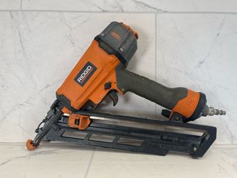 Ridgid R250AFE 15 Gauge 2-1/2" Angled Finish Nailer  (A1G010058)