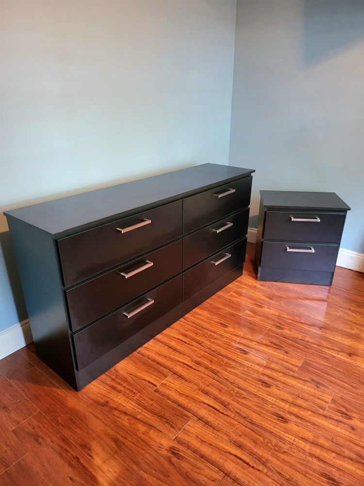 NEW DOUBLE DRESSER AND ONE NIGHTSTAND ASSEMBLED