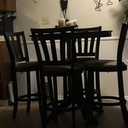 Tall/Bar Stool Table 