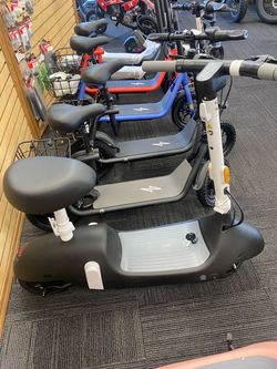 Okai Ceetle Pro EA10C W/Foldable Seat.