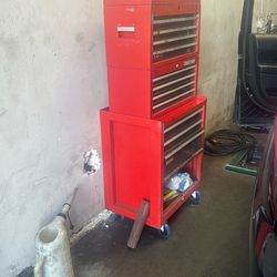 craftsmen 3 Tier Plus  2nd Roll Away Mechanical tool box W/Tools