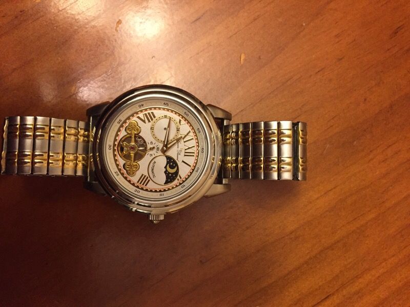 Luecen Pecard watch