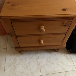 2 LEXINGTON REAL WOOD NIGHTSTANDS