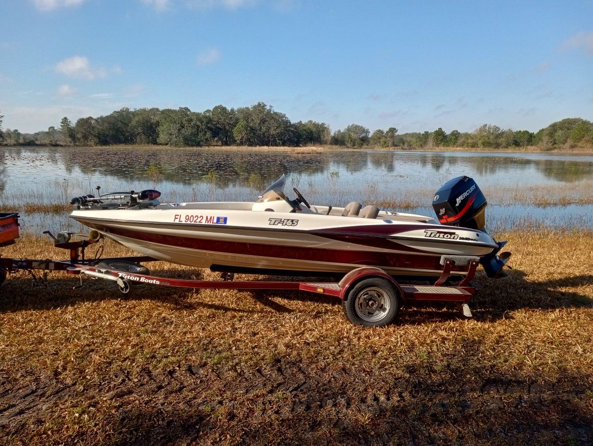 Bass Boat $8.000. O.B.O.