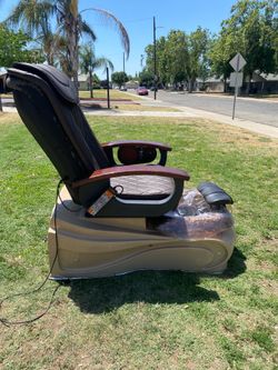 Foot spa / massage chair