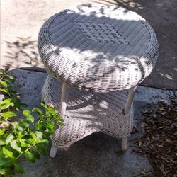 Wicker Round Table 20"Dx22"H