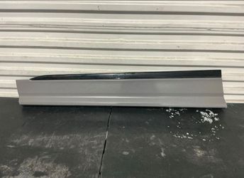 2019 2020 2021 2022 2023 2025 LAMBORGHINI URUS LEFT FRONT DOOR MOLDING OEM USED