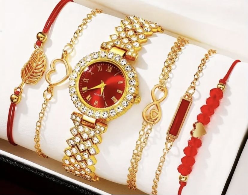 Spring Special 😍💎🙌Very Nice Womens Watch 🎁and Accessories Set 😍(New)