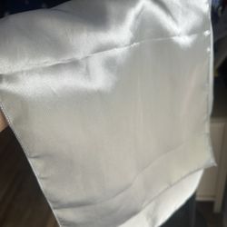12 Silver Satin Table Runners 