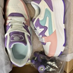 Roller skating shoes (size3)